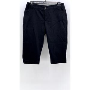 ST. JOHN’S BAY Women’s Petite Black Solid Capri Pants SZ 14P